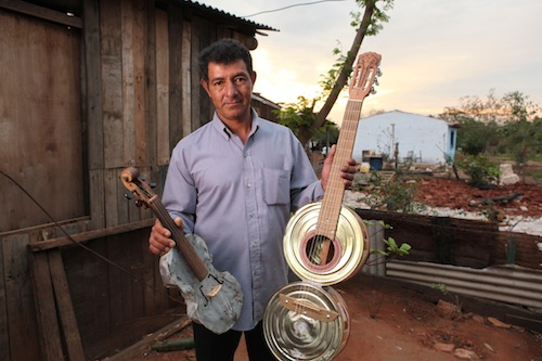 Nicolas Gomez(Cola) Luthier & Garbage picker.jpg